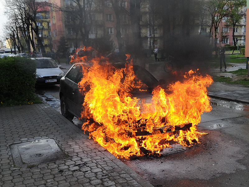 Pożar samochodu w Złockiem | Pożar samochodu w Złockiem | Sądeczanin.info